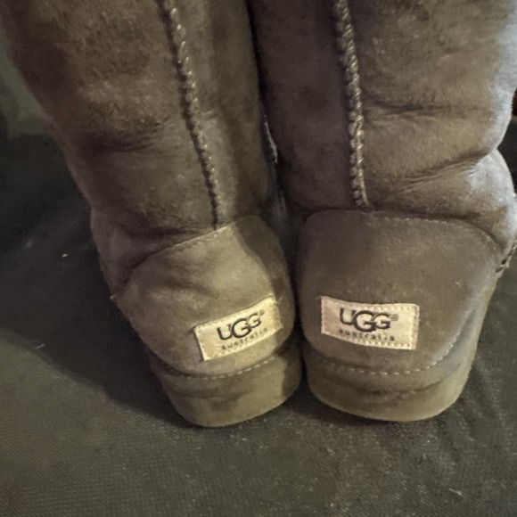 Ugg Australia Genuine Classic ShortBoots 7 US Women Dark Grey Leather Sheepskin - Picture 4 of 5